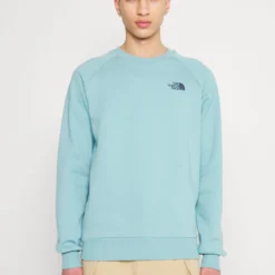 The North Face Raglan Redbox Crew - Sweatshirt - Reef Waters/Summit Navy -Default Template 5 4492ad5036834d12b69f21ee7bdb34f3 scaled
