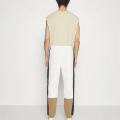 Lacoste Unisex - Tracksuit Bottoms - Lapland/Cookie Abysm 9 Lacoste Unisex - Tracksuit Bottoms - Lapland/Cookie Abysm -Default Template 5 6a94044e2b0147c1b7fd480dca5c6585 scaled