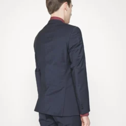 Hugo Henry - Suit - Dark Blue 14 Hugo Henry - Suit - Dark Blue -Default Template 5 6f14d7f901e441bb975bea443e35d31d scaled