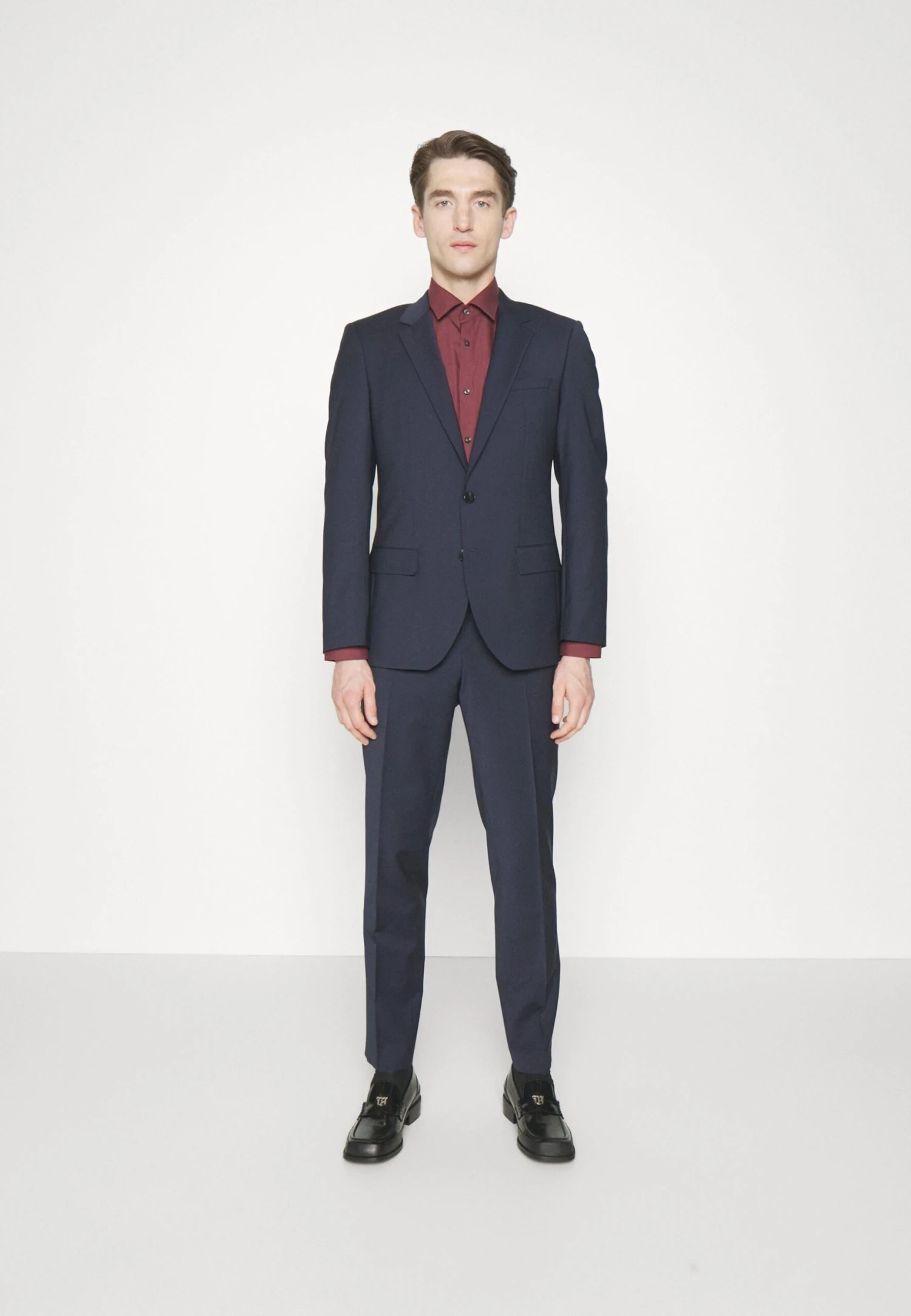 Hugo Henry - Suit - Dark Blue 3 Hugo Henry - Suit - Dark Blue