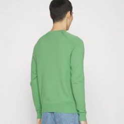 Jumper - Green -Default Template 5 e1cce4509736498f845d78f49bfd71bc scaled